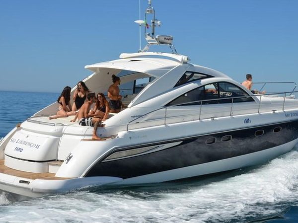 Full day private cruise in Ain sokhna with lunch